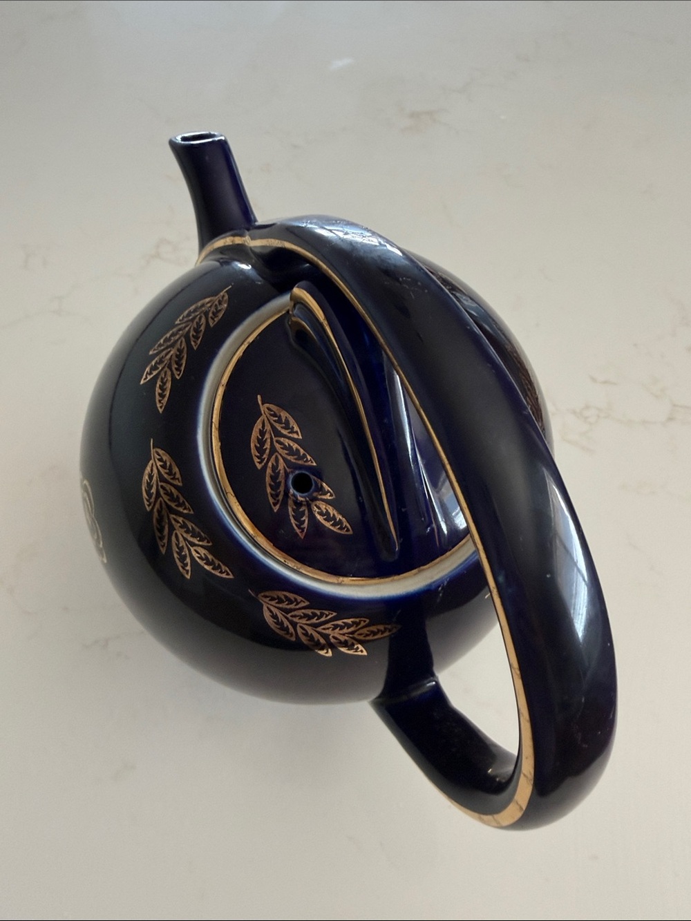 Vintage Hall Blue Ceramic Teapot with Gold Floral Accents, USA, 1930’s-1940’s - Picture 5 of 13